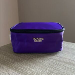 NWOT … VICTORIA’S SECRET Cosmetic / Makeup Bag